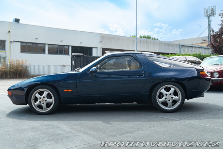 Porsche 928 1981