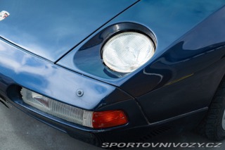 Porsche 928  1981