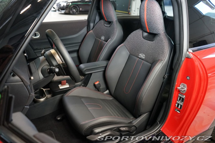 Mini Cooper S S*JCW*HUD*CAMERA*CARPLA 2025