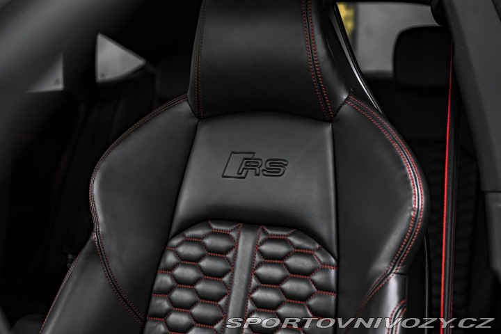 Audi RS5 MASÁŽ/KARBON/ST.OKNO/360 2019
