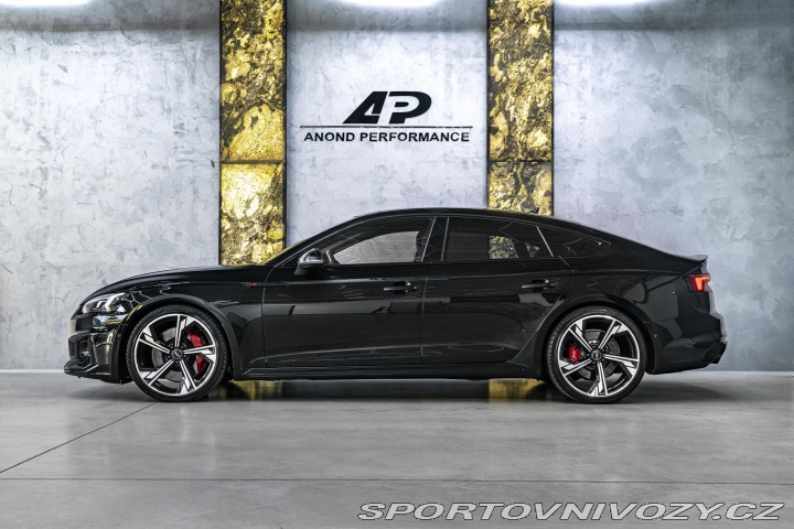 Audi RS5 MASÁŽ/KARBON/ST.OKNO/360 2019