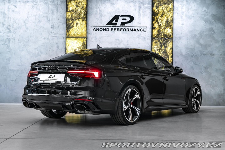 Audi RS5 MASÁŽ/KARBON/ST.OKNO/360 2019