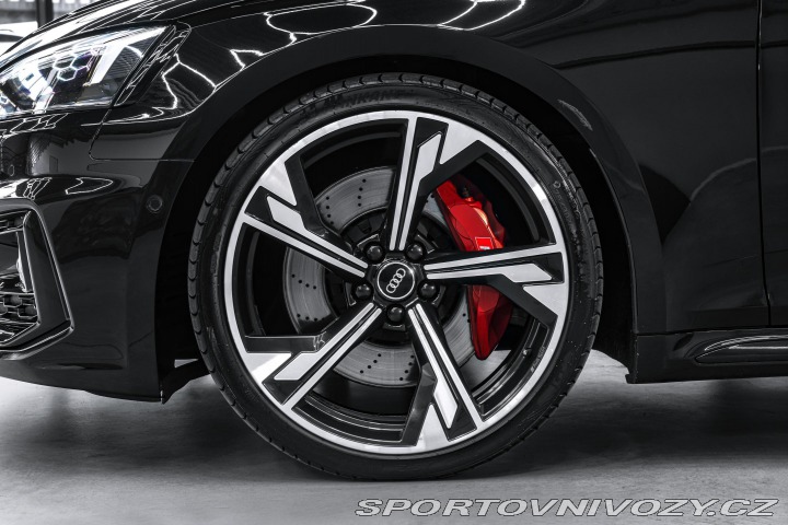 Audi RS5 MASÁŽ/KARBON/ST.OKNO/360 2019