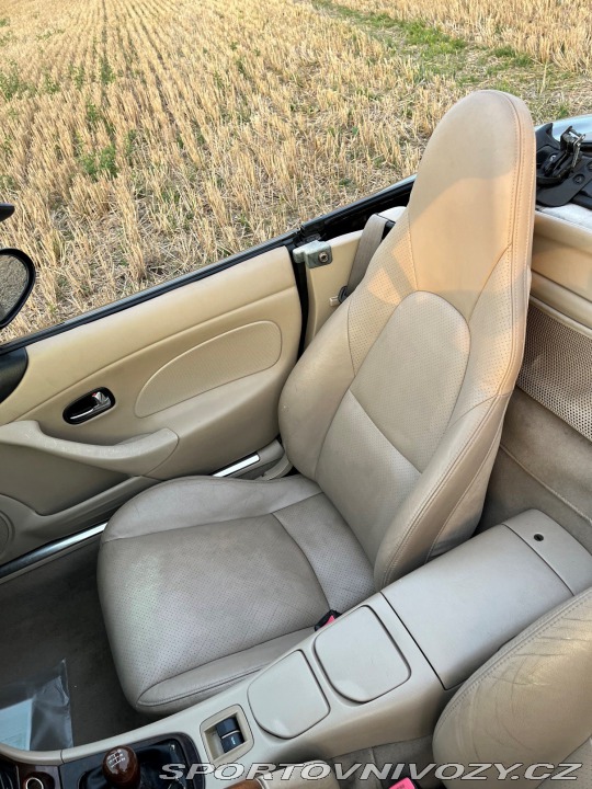 Mazda MX-5 2004