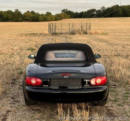 Mazda MX-5  2004