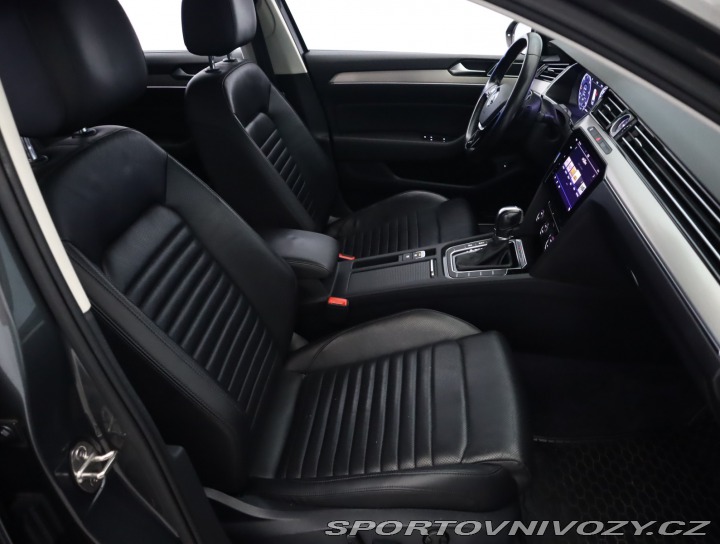 Volkswagen Ostatní modely Passat Highline 2.0 BiTDI 2016