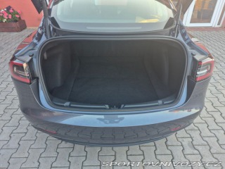 Tesla Model 3  2021
