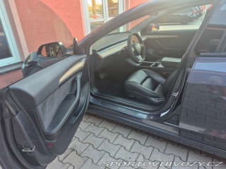 Tesla Model 3  2021
