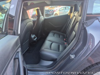 Tesla Model 3  2021