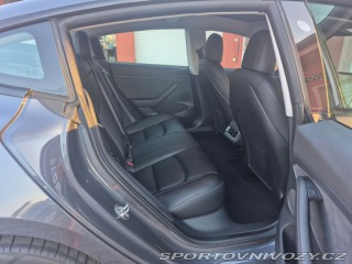 Tesla Model 3  2021