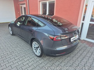 Tesla Model 3  2021