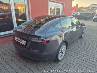 Tesla Model 3  2021
