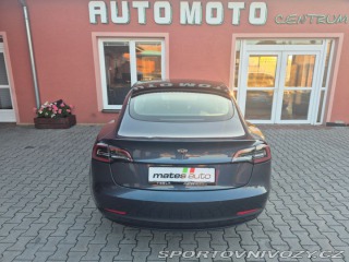 Tesla Model 3  2021