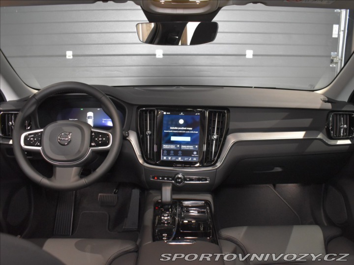 Volvo V60 2,0 T8 Plus Dark 2025