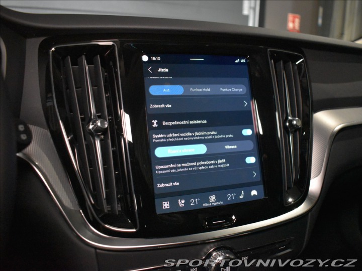 Volvo V60 2,0 T8 Plus Dark 2025