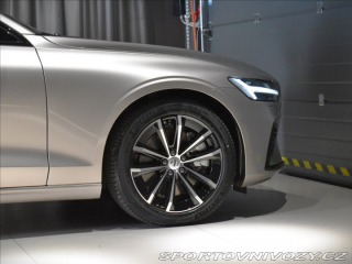 Volvo V60 2,0 T8  Plus Dark 2025
