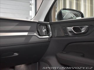 Volvo V60 2,0 T8  Plus Dark 2025