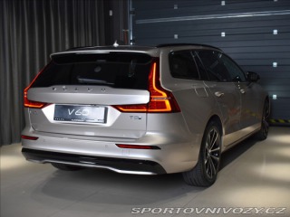 Volvo V60 2,0 T8  Plus Dark 2025