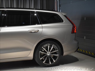 Volvo V60 2,0 T8  Plus Dark 2025