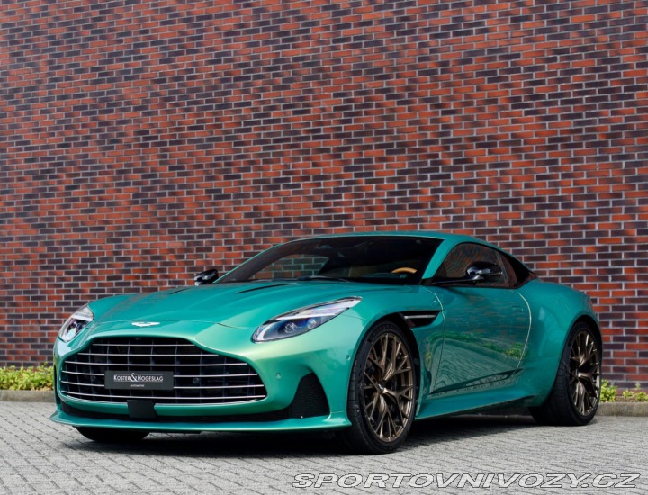 Aston Martin DB12 4.0 V8, Iridiscent Emera 2023