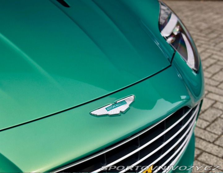 Aston Martin DB12 4.0 V8, Iridiscent Emera 2023