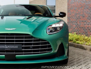 Aston Martin DB12 4.0 V8, Iridiscent Emera 2023