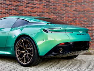 Aston Martin DB12 4.0 V8, Iridiscent Emera 2023