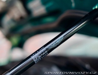 Aston Martin DB12 4.0 V8, Iridiscent Emera 2023
