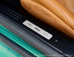 Aston Martin DB12 4.0 V8, Iridiscent Emera 2023