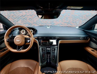 Aston Martin DB12 4.0 V8, Iridiscent Emera 2023