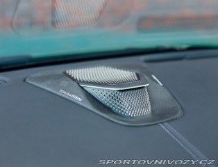 Aston Martin DB12 4.0 V8, Iridiscent Emera 2023