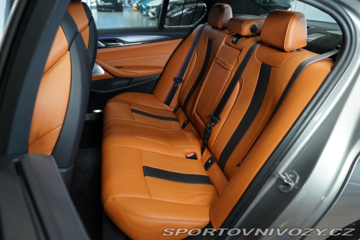 BMW M5 COMPETITION*xDRIVE*MASÁŽ* 2019