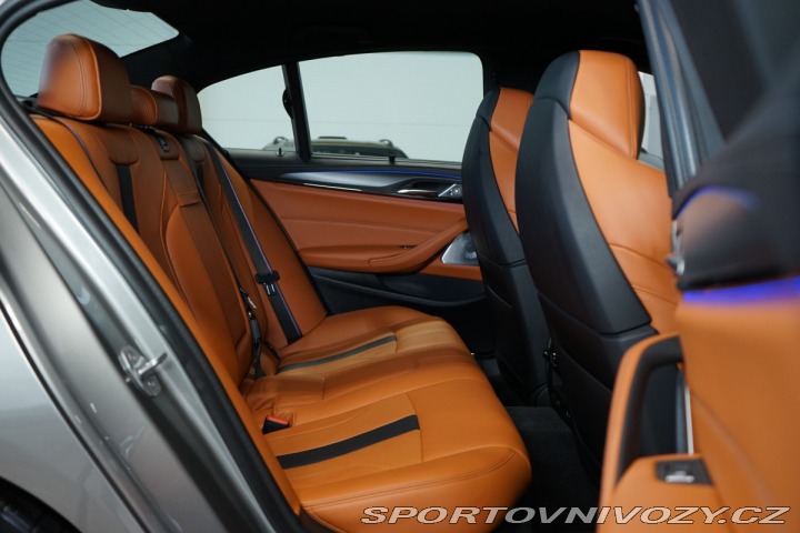 BMW M5 COMPETITION*xDRIVE*MASÁŽ* 2019