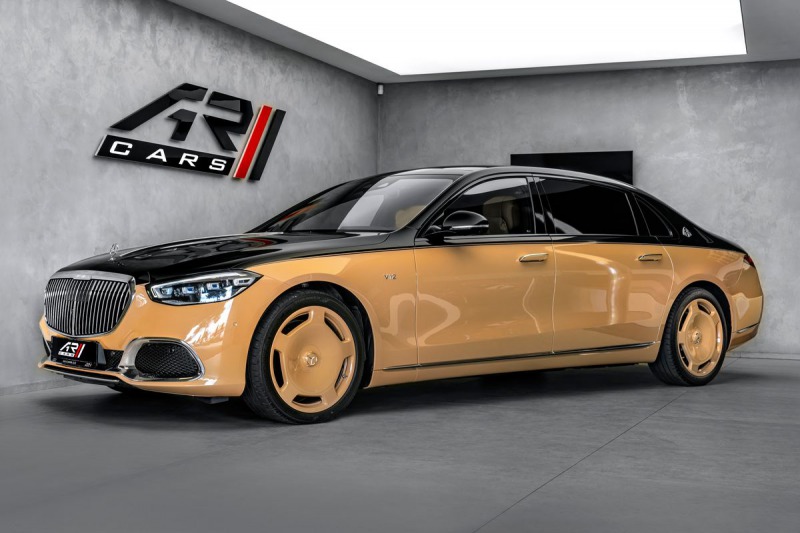 Mercedes-Benz S Maybach 4M Designo TV