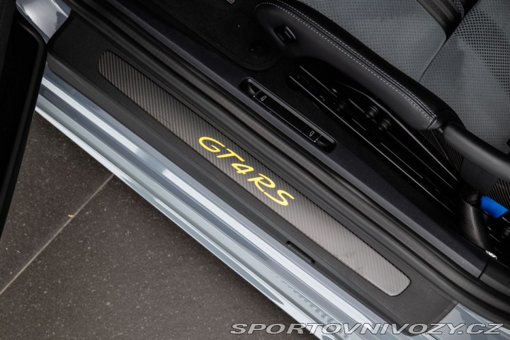 Porsche Cayman GT4 RS Weissach 1800