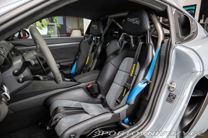 Porsche Cayman GT4 RS Weissach 2023