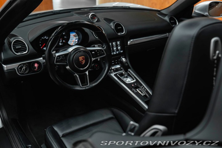 Porsche Boxster 718, CHRONO, PASM, VÝFUKY 1800
