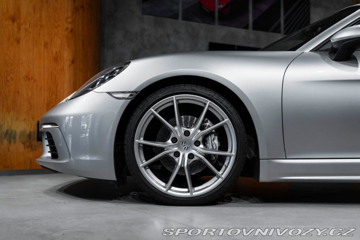 Porsche Boxster 718, CHRONO, PASM, VÝFUKY 2016