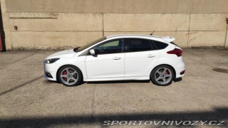 Ford Focus ST  2015