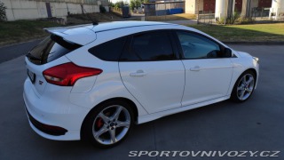 Ford Focus ST  2015