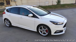 Ford Focus ST  2015