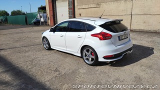 Ford Focus ST  2015