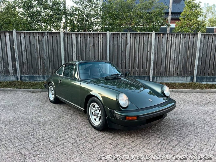 Porsche 911 2.7 G model 1975