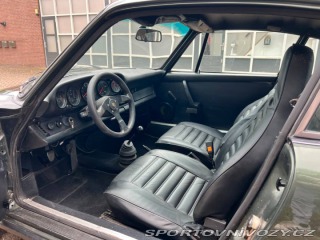 Porsche 911 2.7 G model 1975