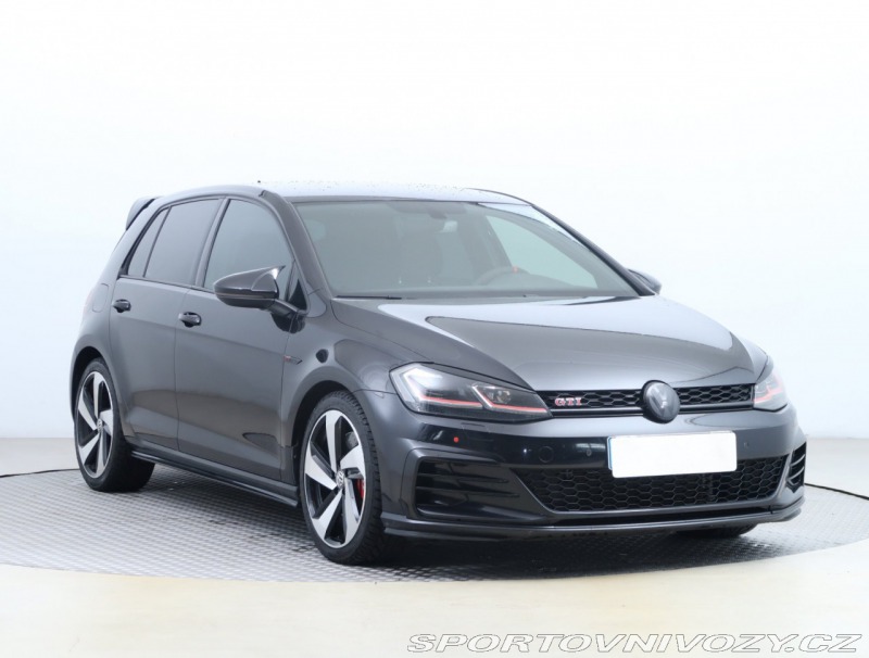 Volkswagen Golf 2.0 GTI Performance