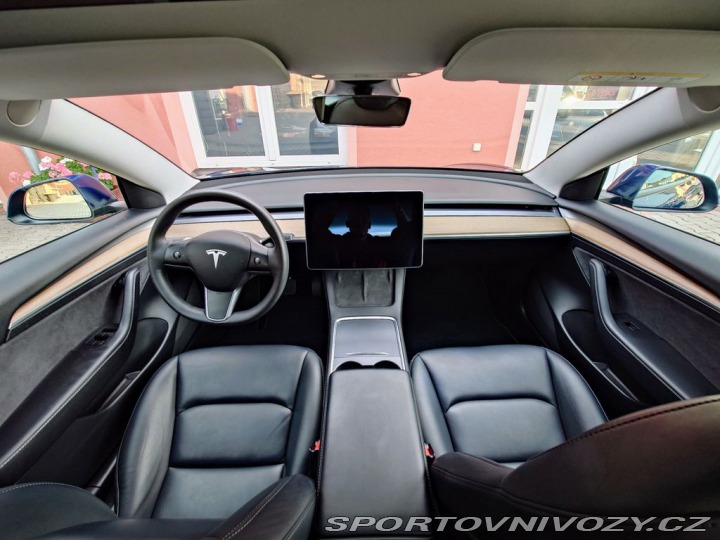 Tesla Model 3 2021