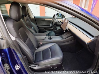 Tesla Model 3  2021