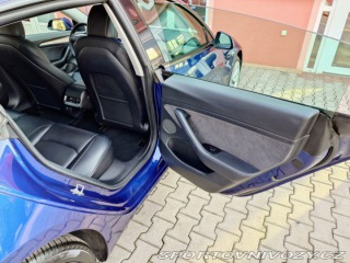 Tesla Model 3  2021