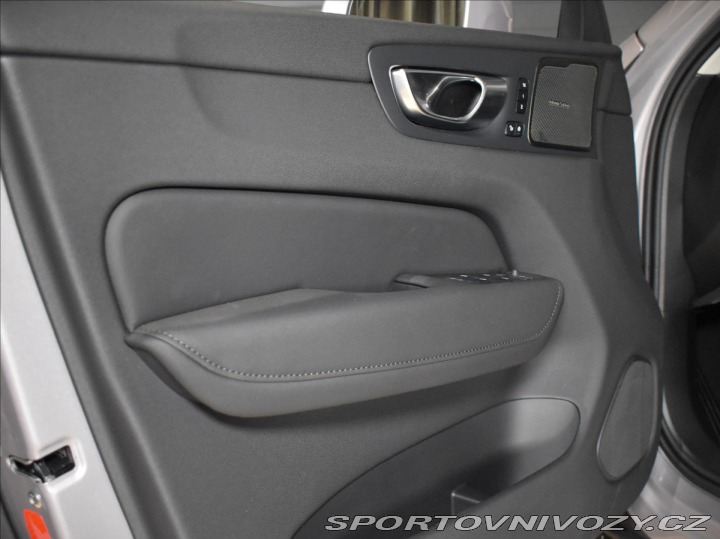 Volvo Ostatní modely XC60 2,0 T6 Plus Bright 2025