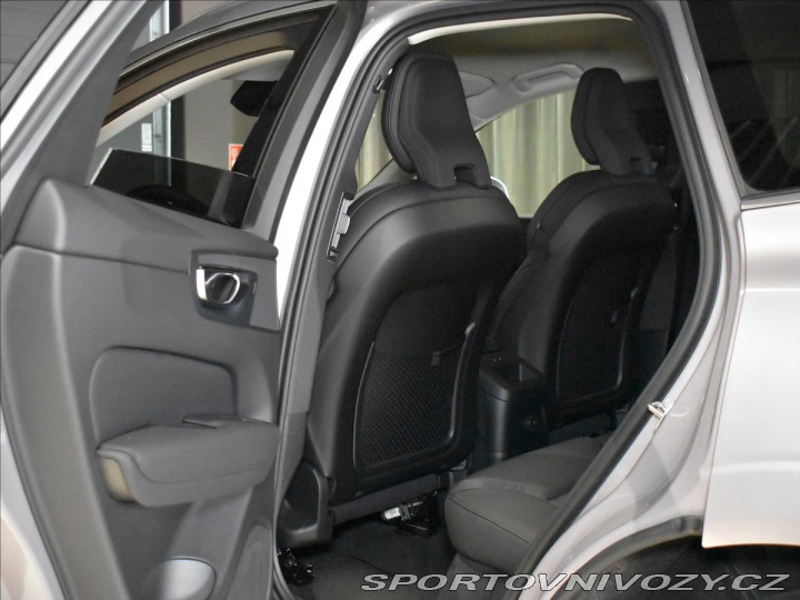 Volvo Ostatní modely XC60 2,0 T6 Plus Bright 2025